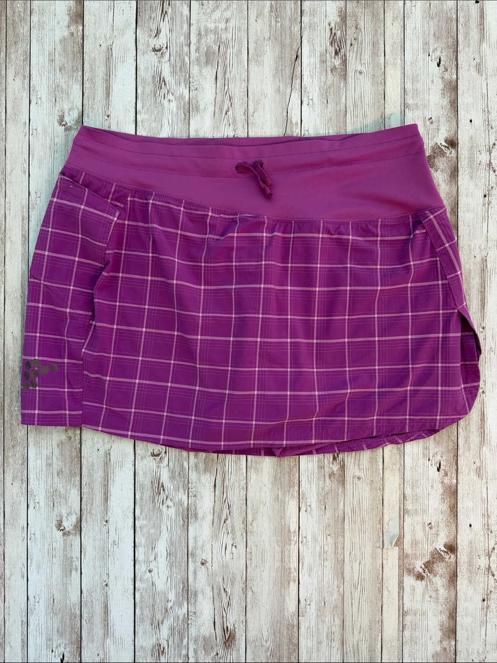 Mountain Hardwear Womens Hiking Skort sz Medium Purple Plaid Pockets Lightweight